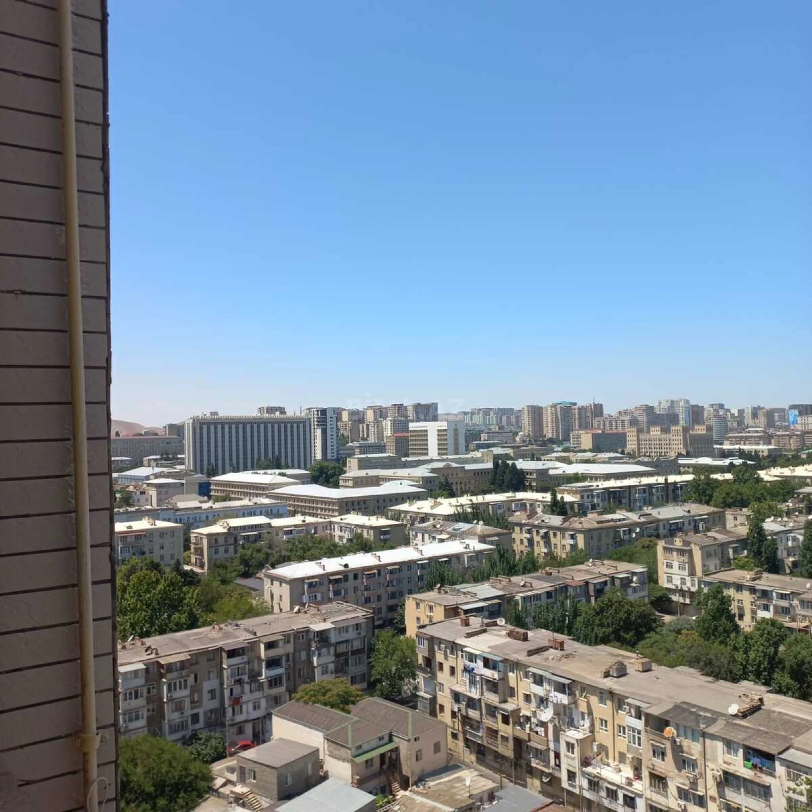 Satılır 3 otaqlı mənzil 153 m²