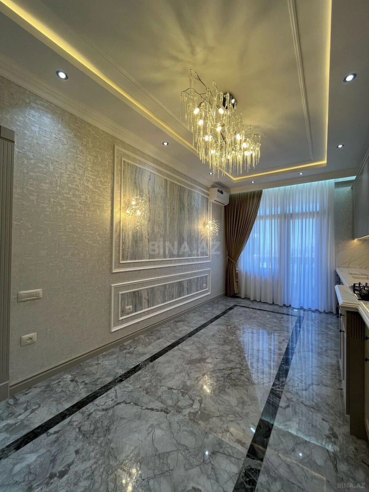 Satılır 3 otaqlı mənzil 96 m²