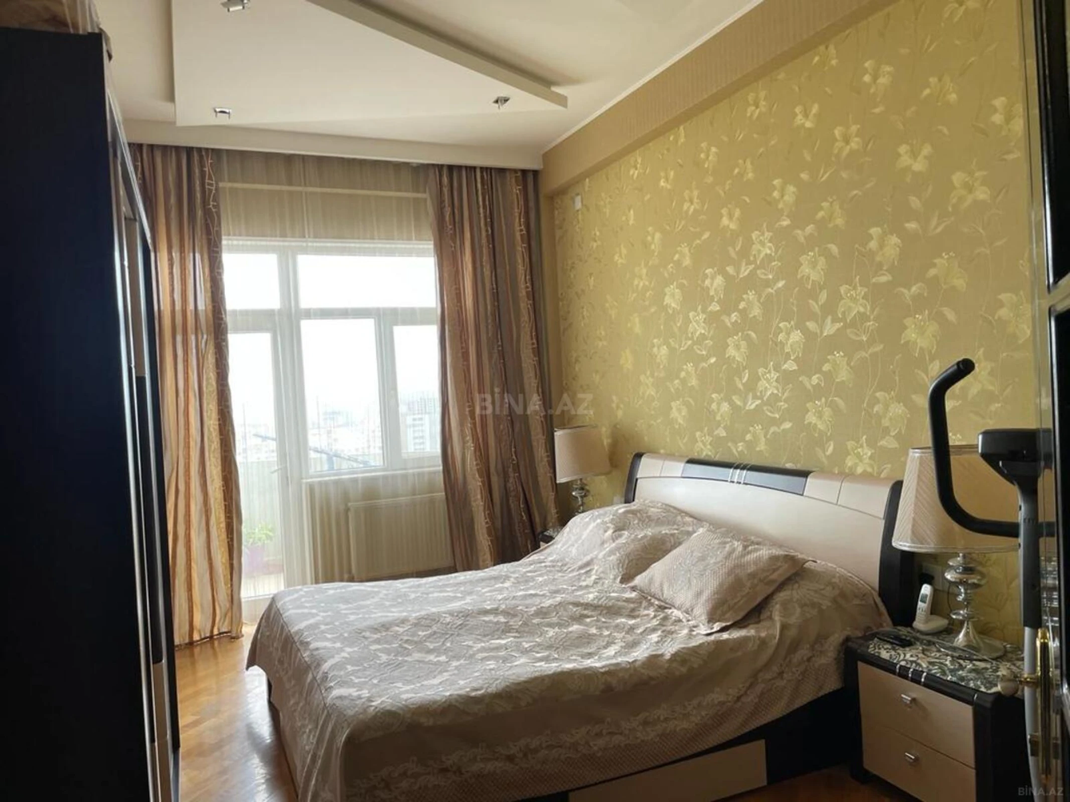 Satılır 2 otaqlı mənzil 70 m²