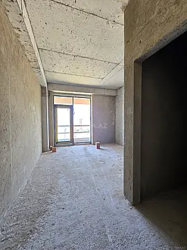Satılır 3 otaqlı mənzil 180 m²