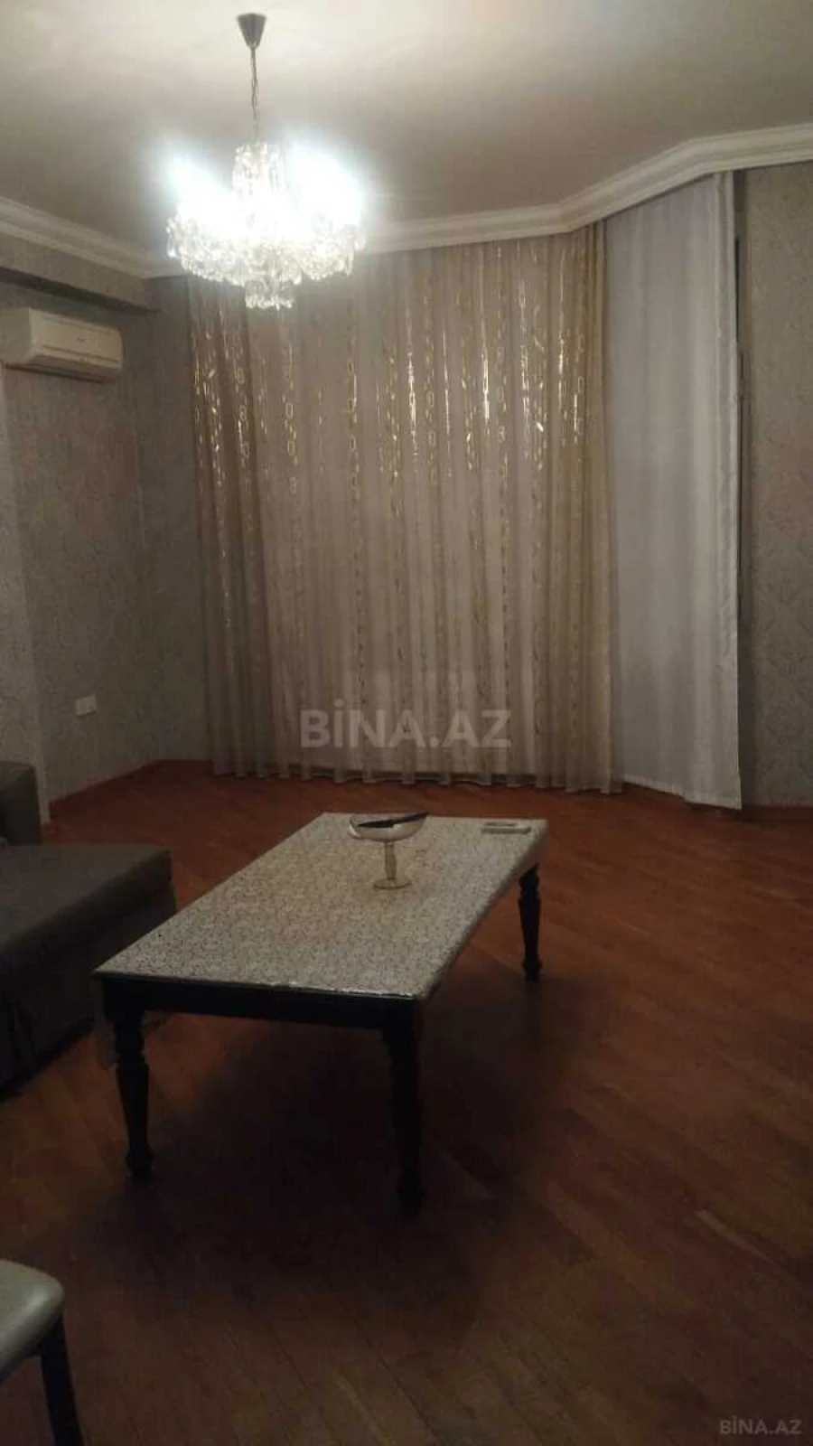 Satılır 2 otaqlı mənzil 90 m²