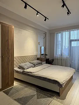 Kirayə verilir 2 otaqlı mənzil 60 m²