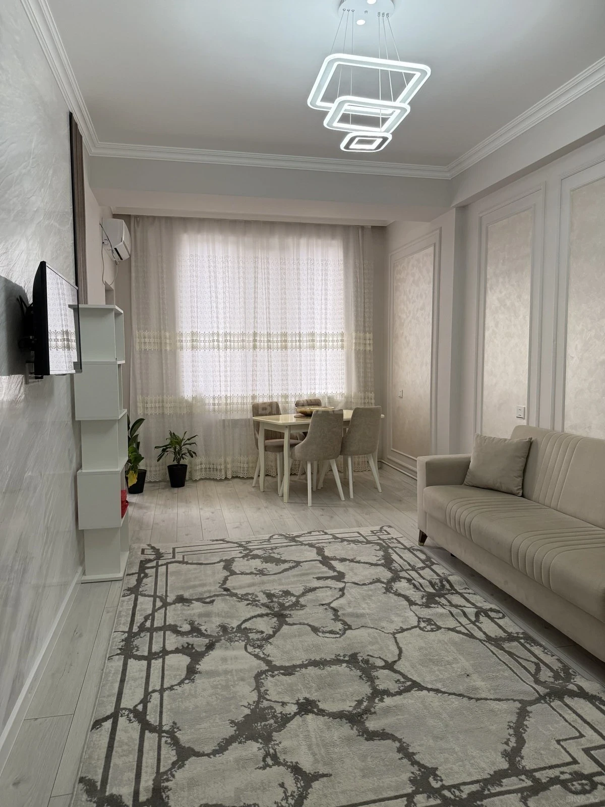 Kirayə verilir 2 otaqlı mənzil 60 m²