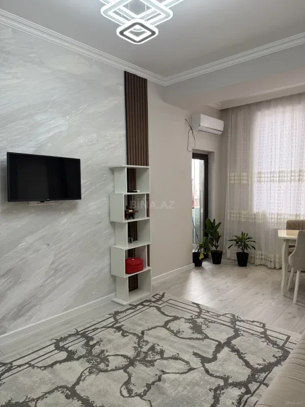 Kirayə verilir 2 otaqlı mənzil 60 m²