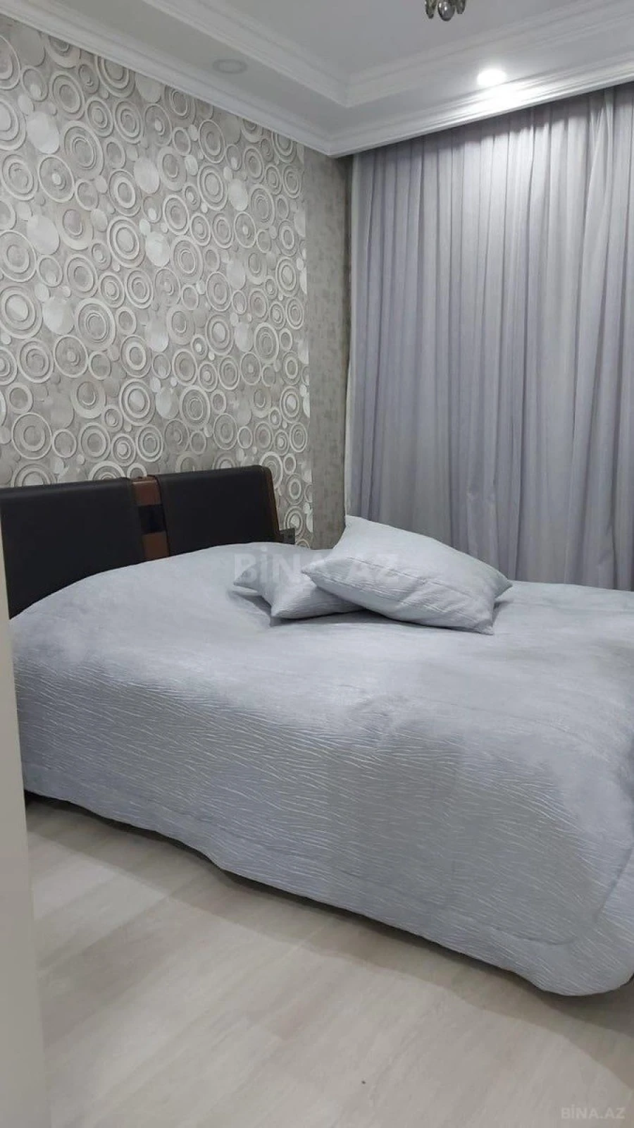 Satılır 2 otaqlı mənzil 65 m²