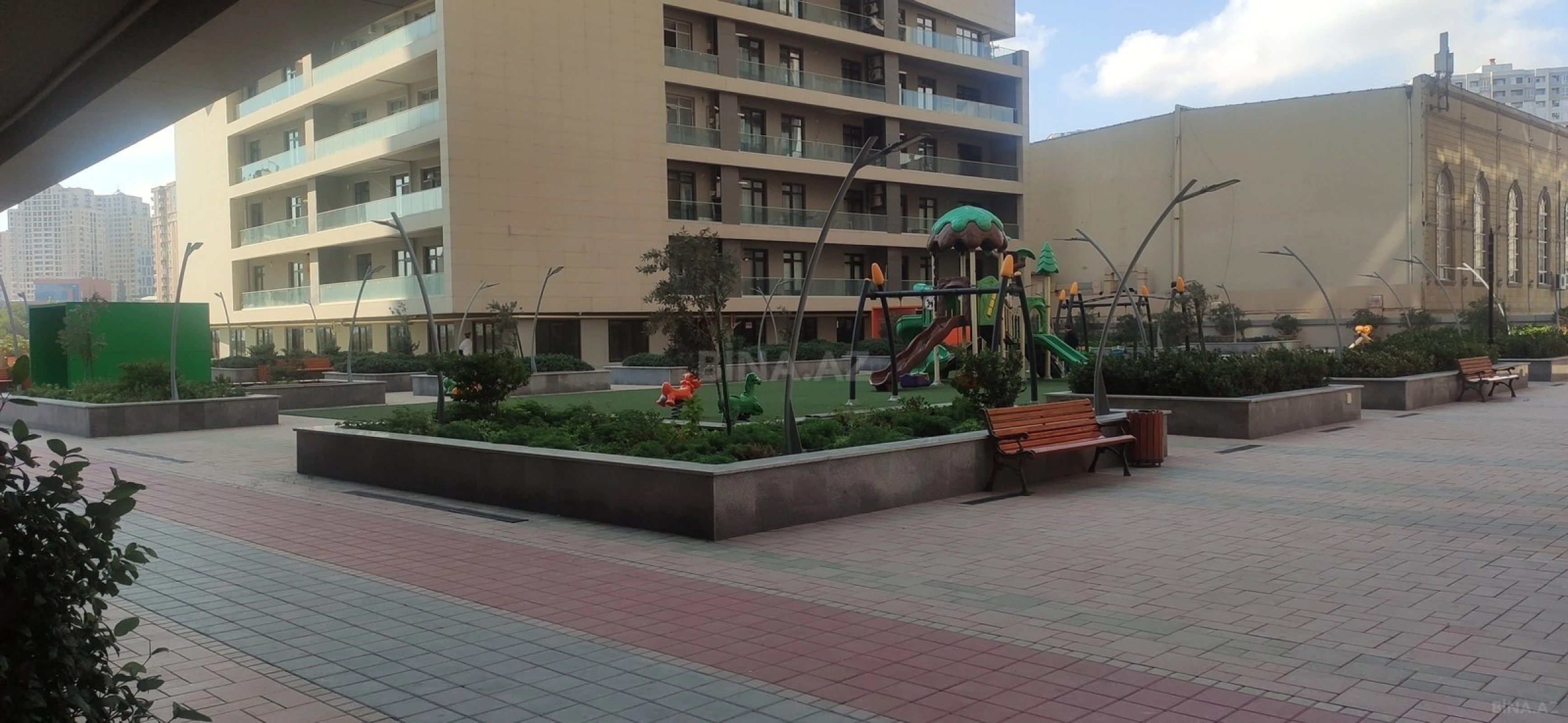 Satılır 2 otaqlı mənzil 65 m²