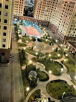 Satılır 4 otaqlı mənzil 181 m²