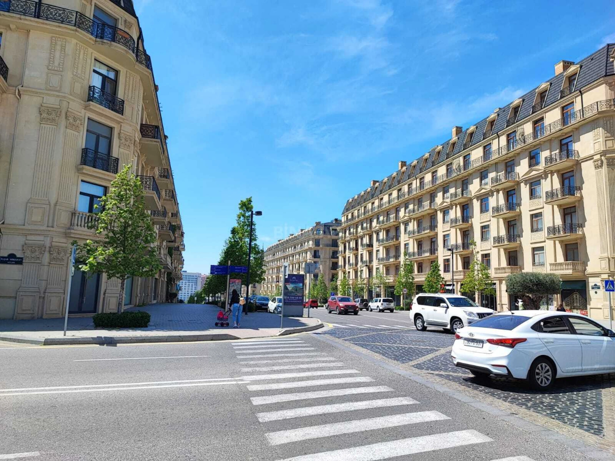 Satılır 3 otaqlı mənzil 129 m²