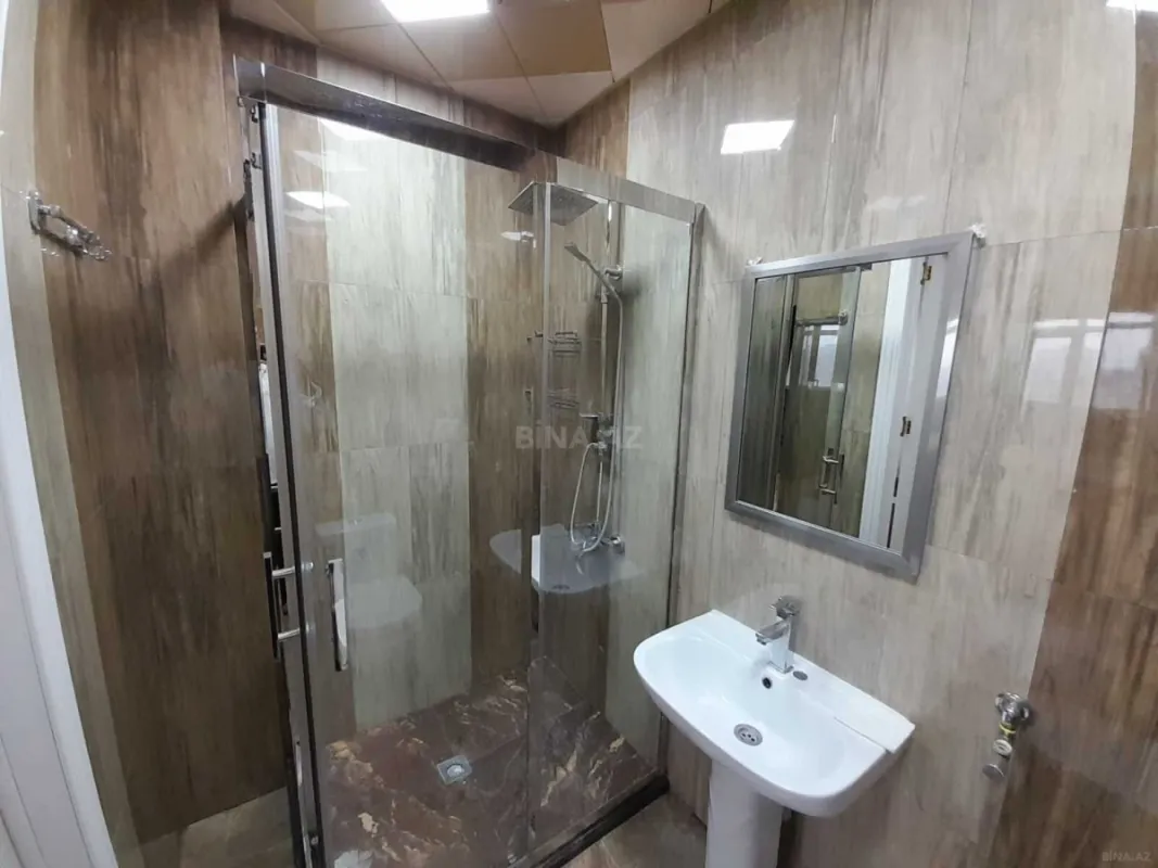 Satılır 3 otaqlı mənzil 147 m²