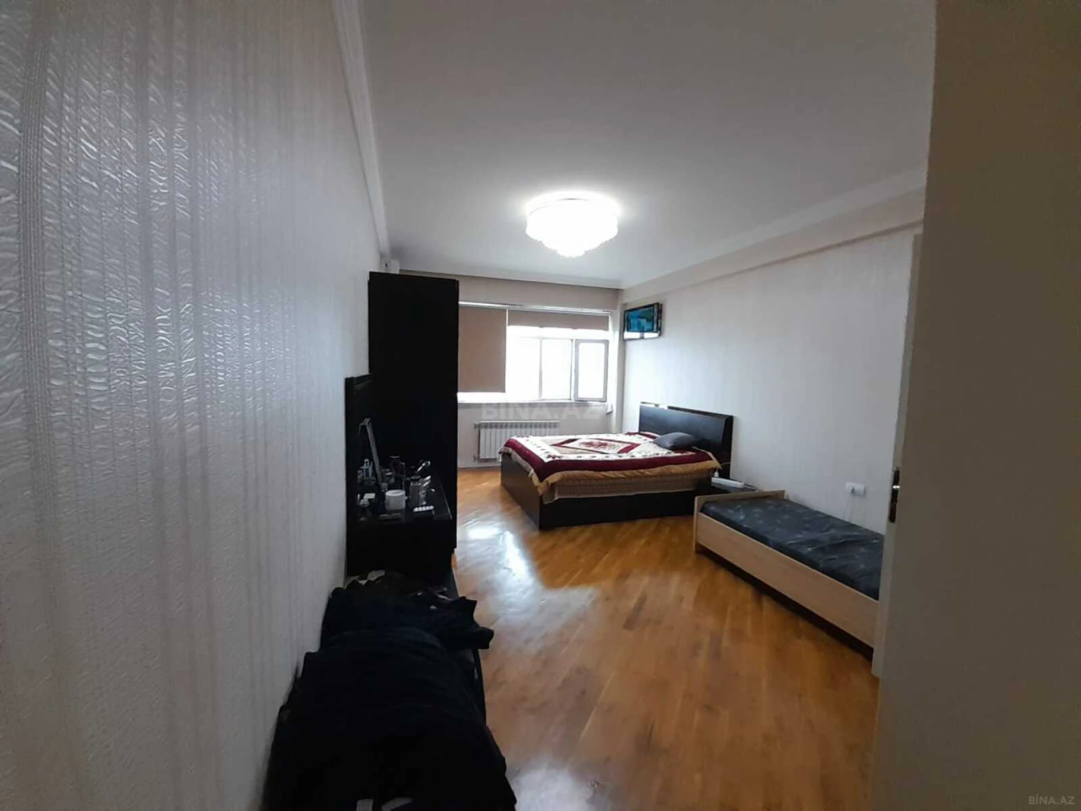 Satılır 3 otaqlı mənzil 147 m²