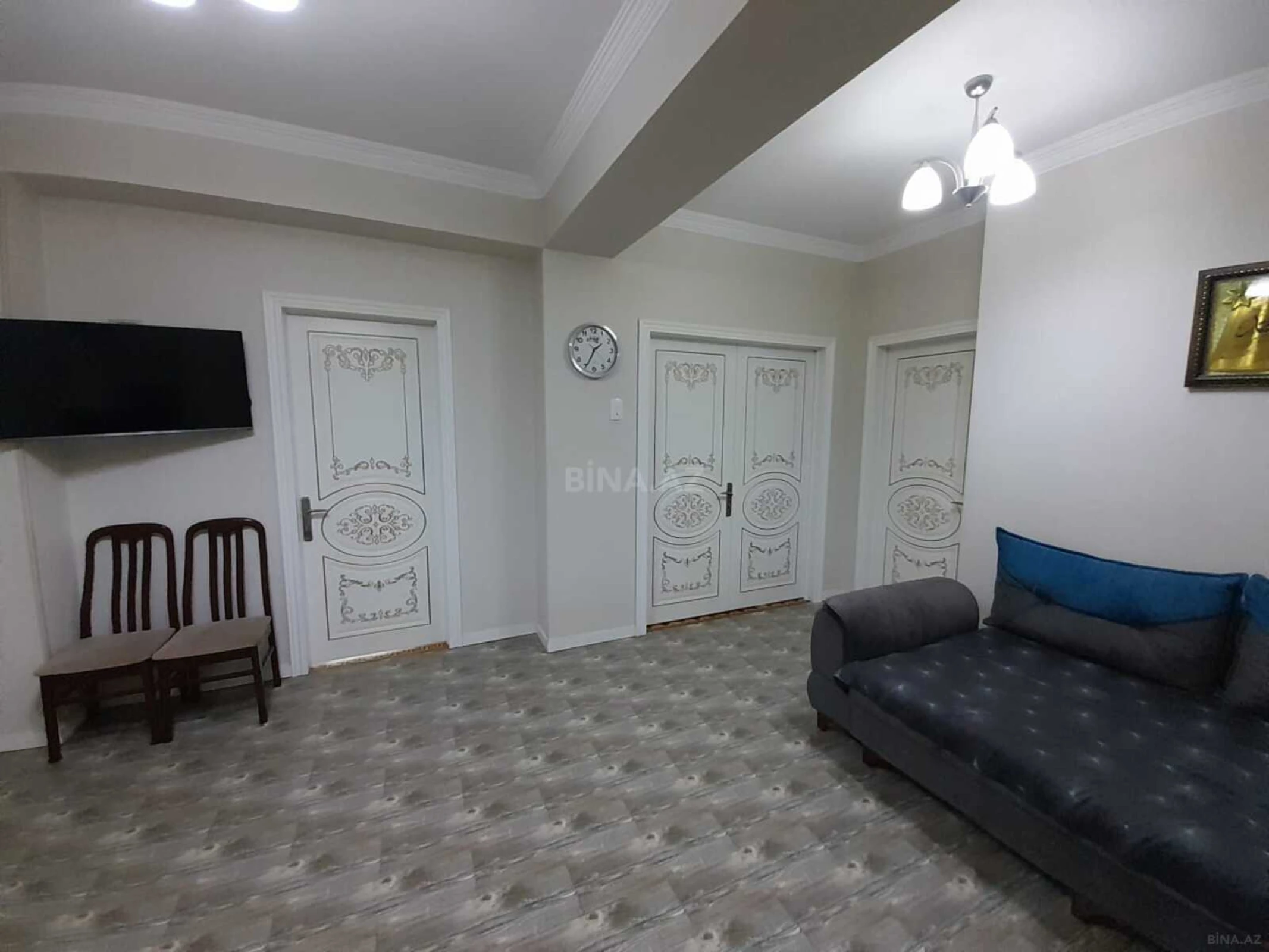Satılır 3 otaqlı mənzil 147 m²