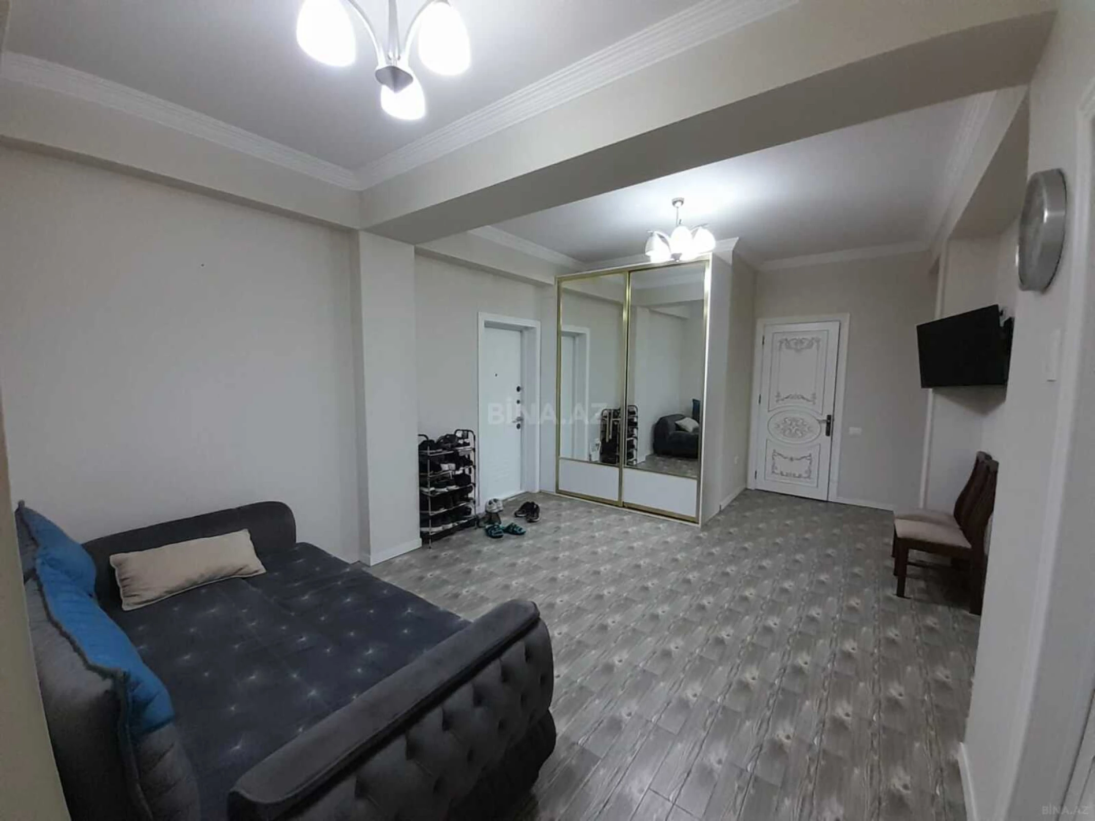 Satılır 3 otaqlı mənzil 147 m²
