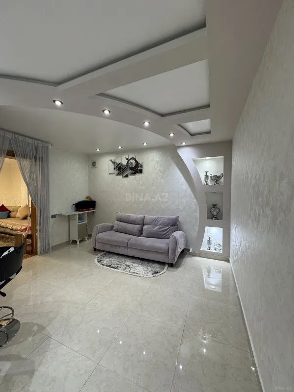 Satılır 6 otaqlı həyət evi 220 m²