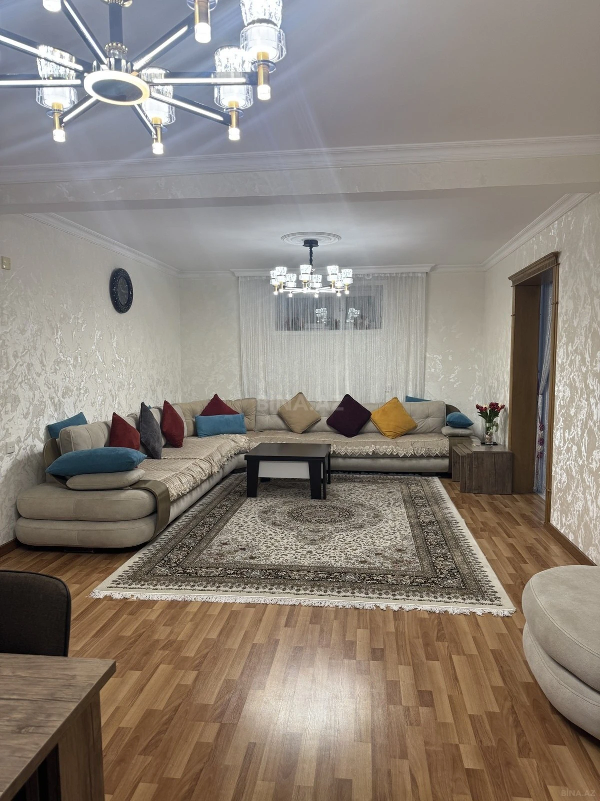 Satılır 6 otaqlı həyət evi 220 m²