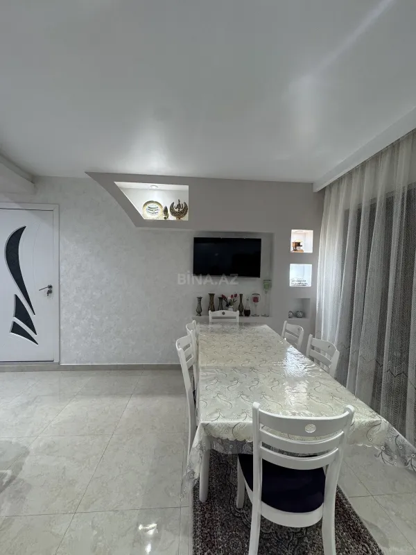 Satılır 6 otaqlı həyət evi 220 m²
