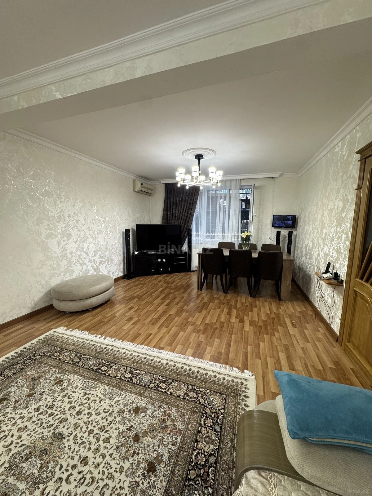 Satılır 6 otaqlı həyət evi 220 m²