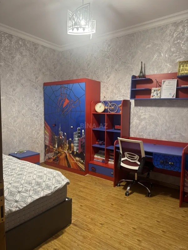 Satılır 6 otaqlı həyət evi 220 m²