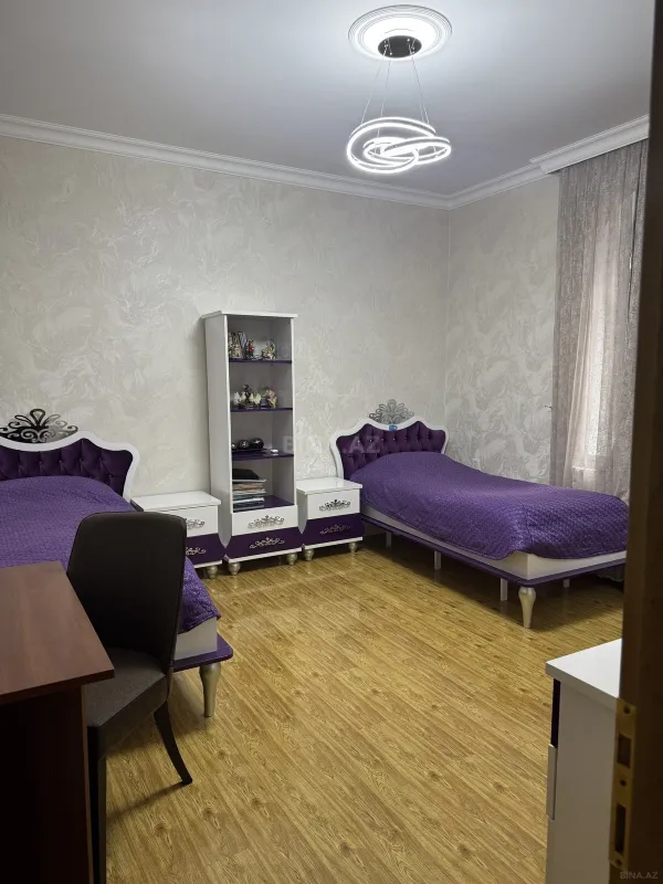 Satılır 6 otaqlı həyət evi 220 m²