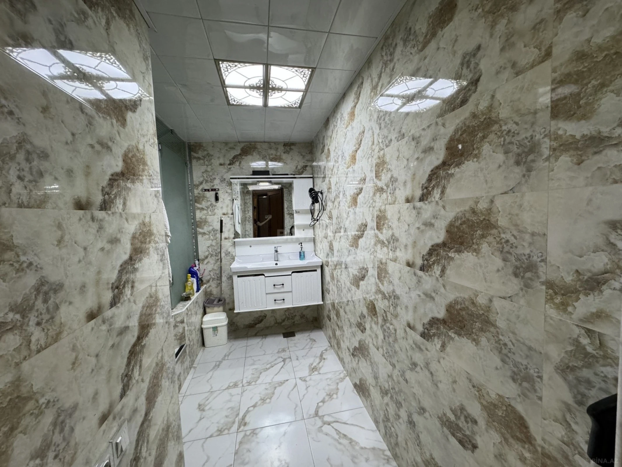 Satılır 6 otaqlı həyət evi 220 m²