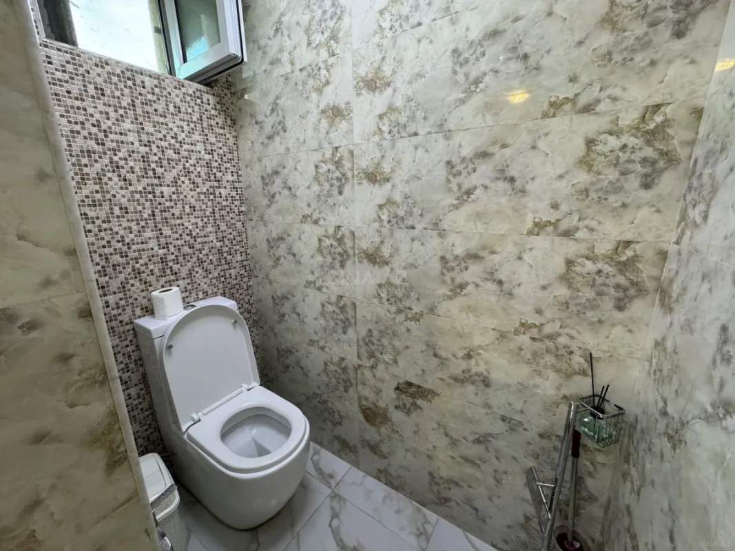 Satılır 6 otaqlı həyət evi 220 m²