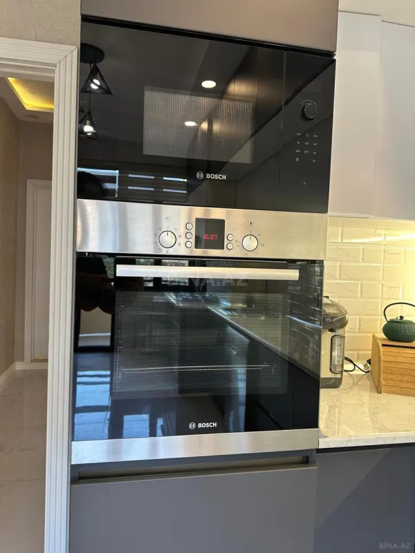 Satılır 3 otaqlı mənzil 130 m²
