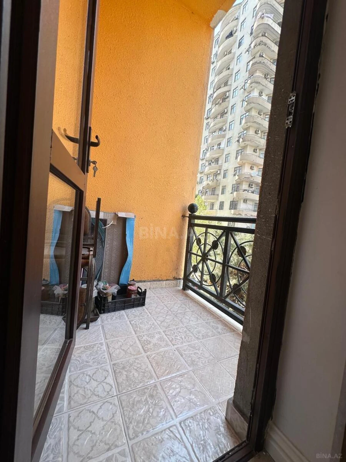 Satılır 3 otaqlı mənzil 130 m²