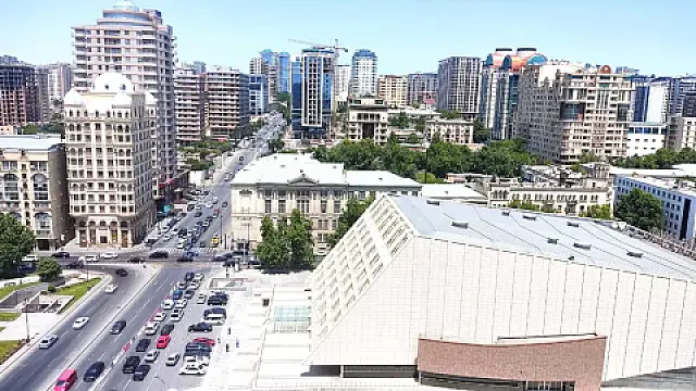 Satılır 5 otaqlı ofis 217 m²