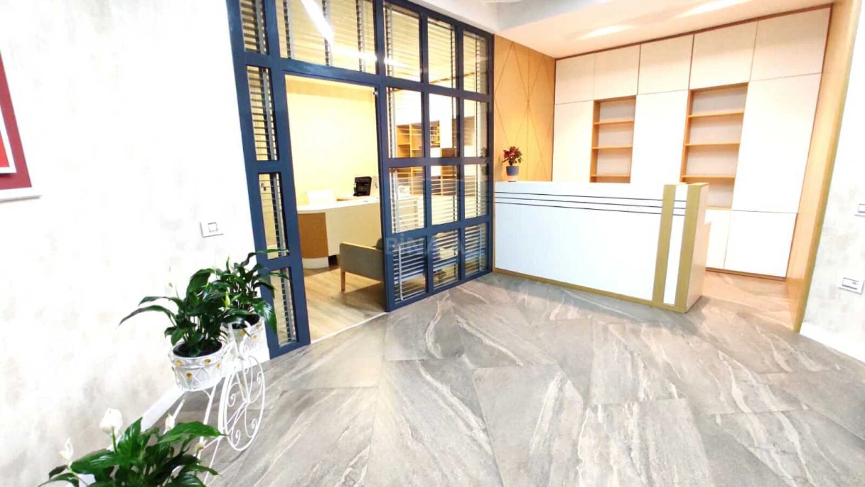 Satılır 5 otaqlı ofis 217 m²