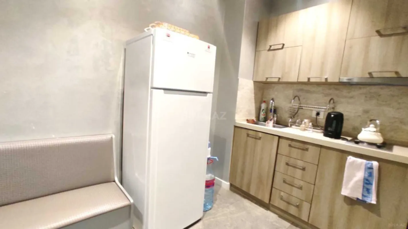 Satılır 5 otaqlı ofis 217 m²