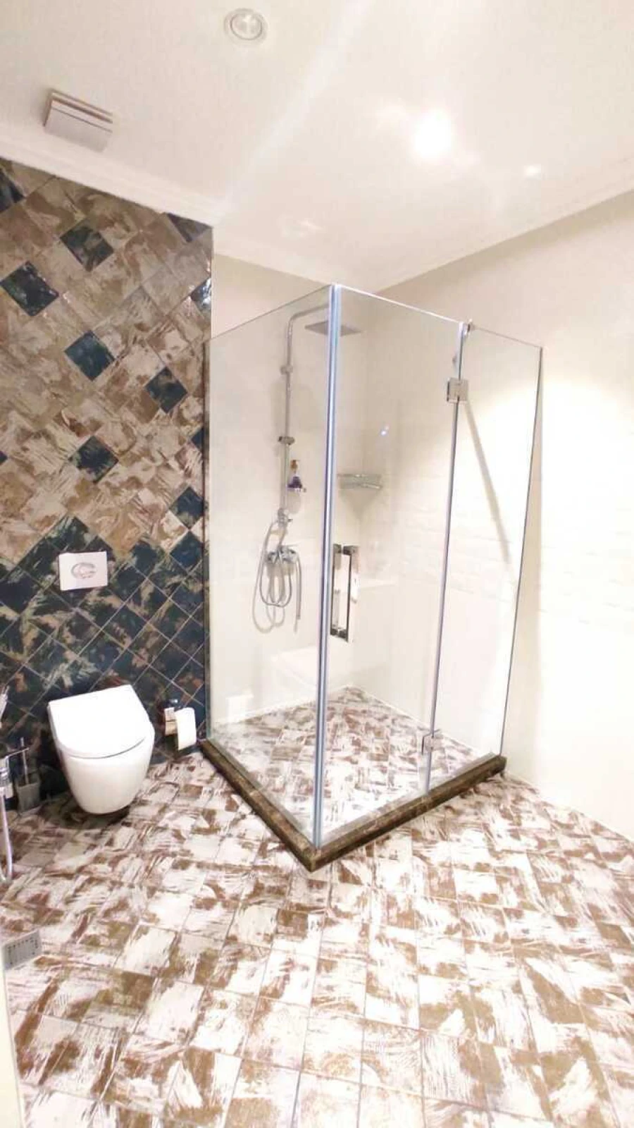 Satılır 5 otaqlı ofis 217 m²