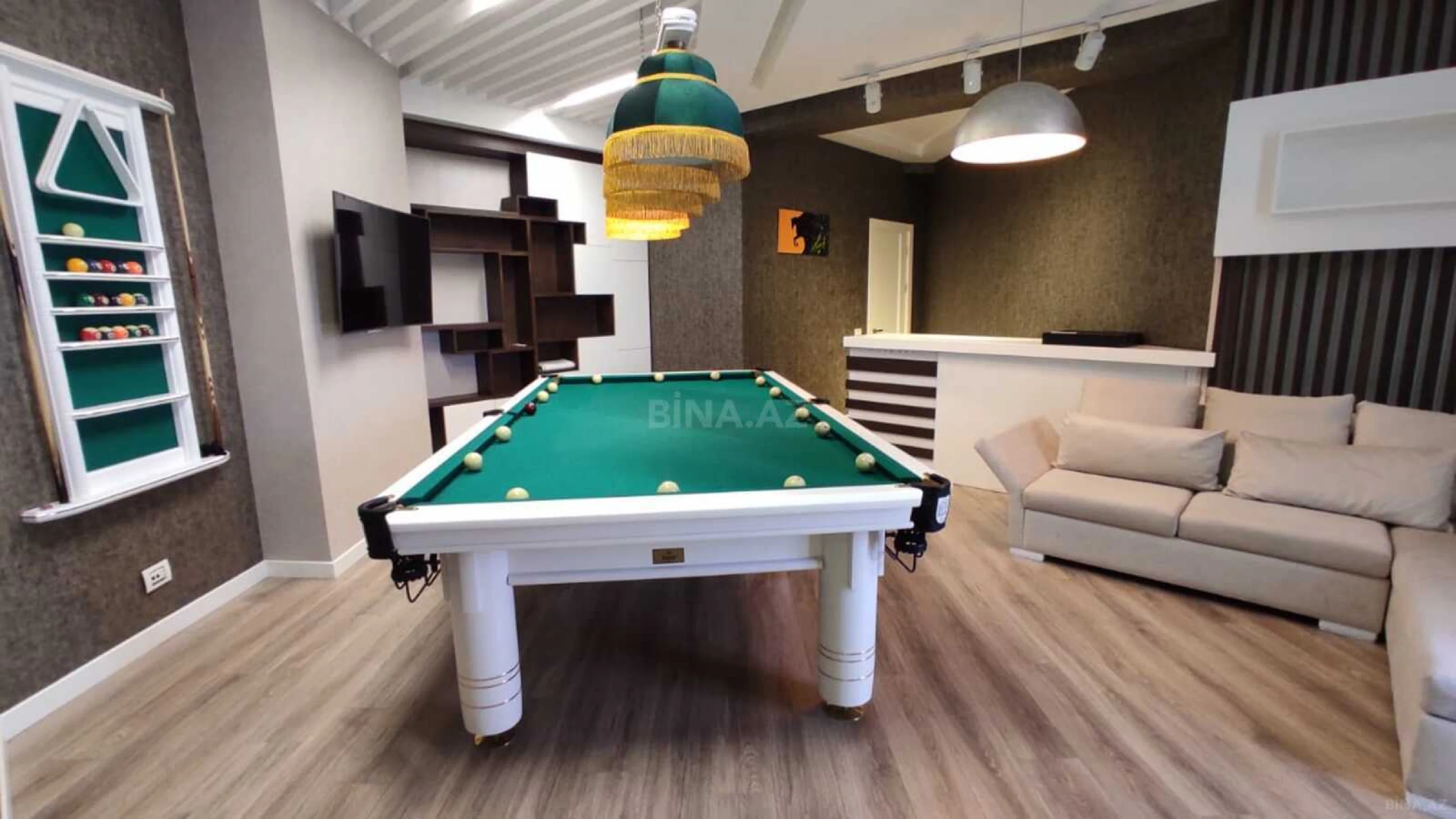 Satılır 5 otaqlı ofis 217 m²
