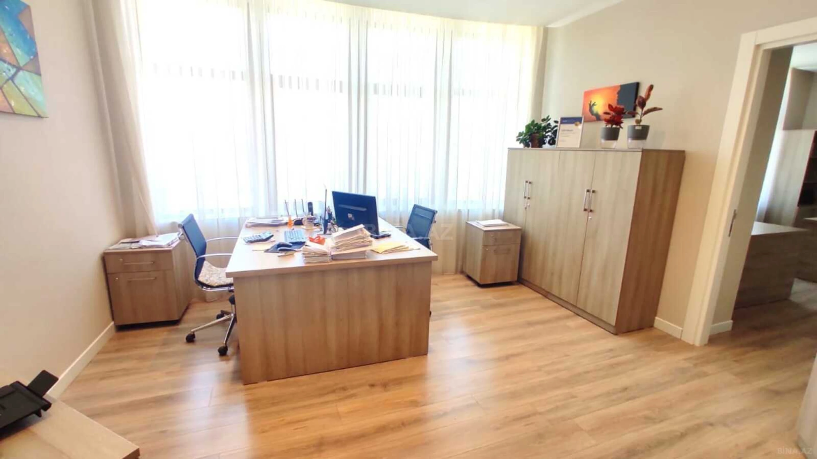 Satılır 5 otaqlı ofis 217 m²