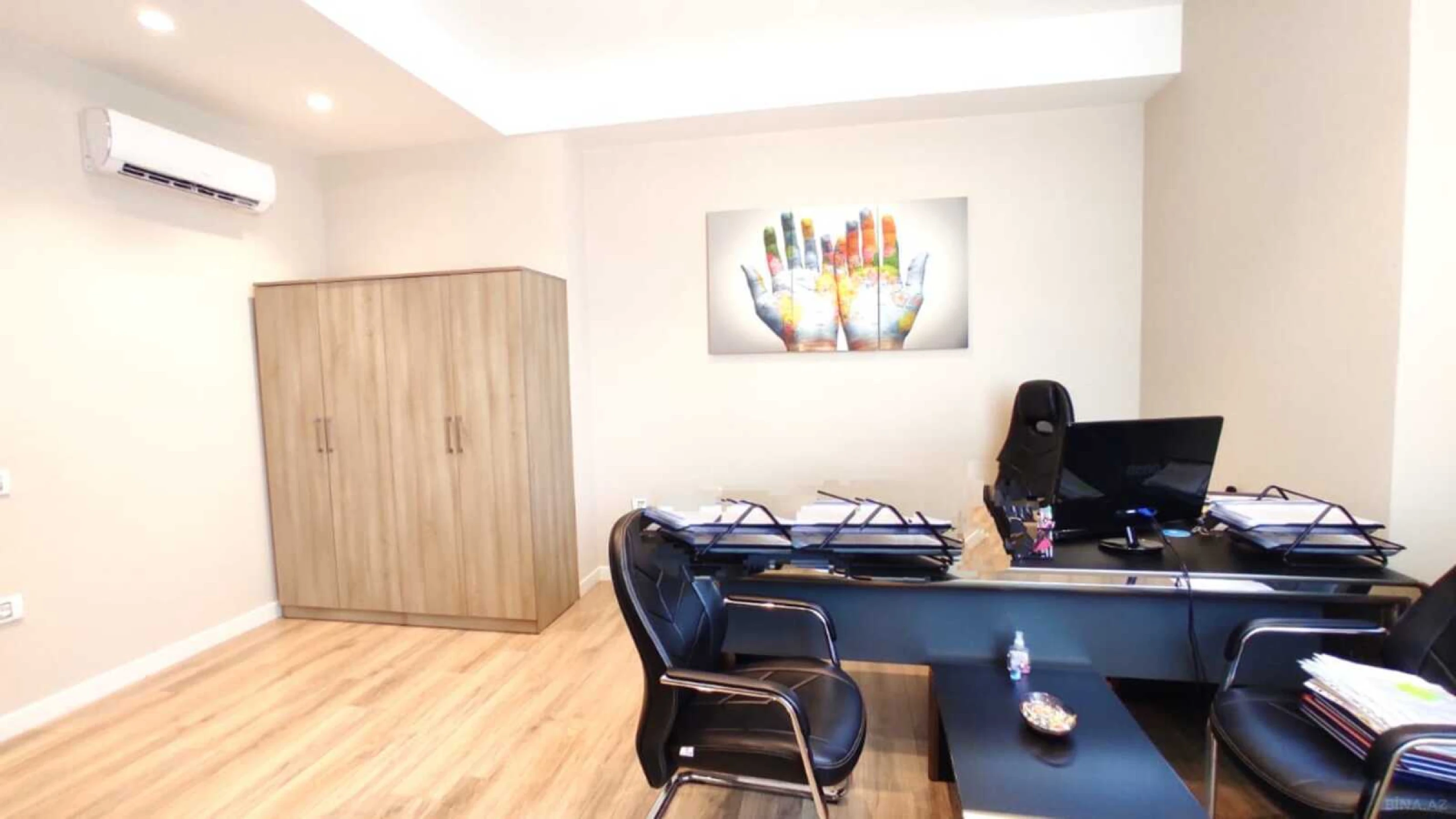 Satılır 5 otaqlı ofis 217 m²