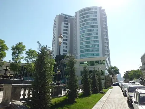 Satılır 5 otaqlı ofis 217 m² — Bakı, İçərişəhər 5 otaq 217.00 m²