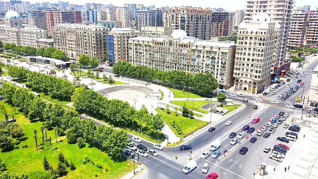 Satılır 5 otaqlı ofis 217 m²