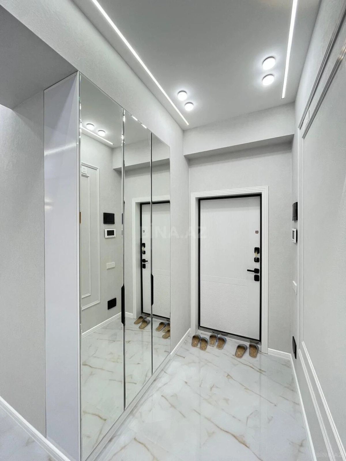 Satılır 2 otaqlı mənzil 75 m²