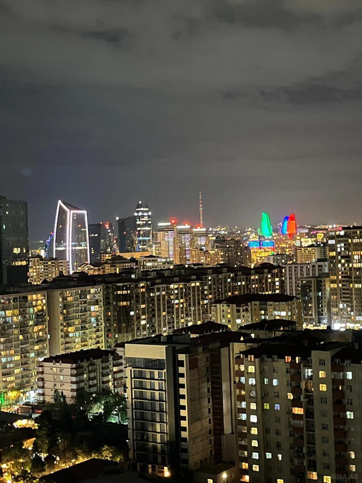 Satılır 2 otaqlı mənzil 75 m²