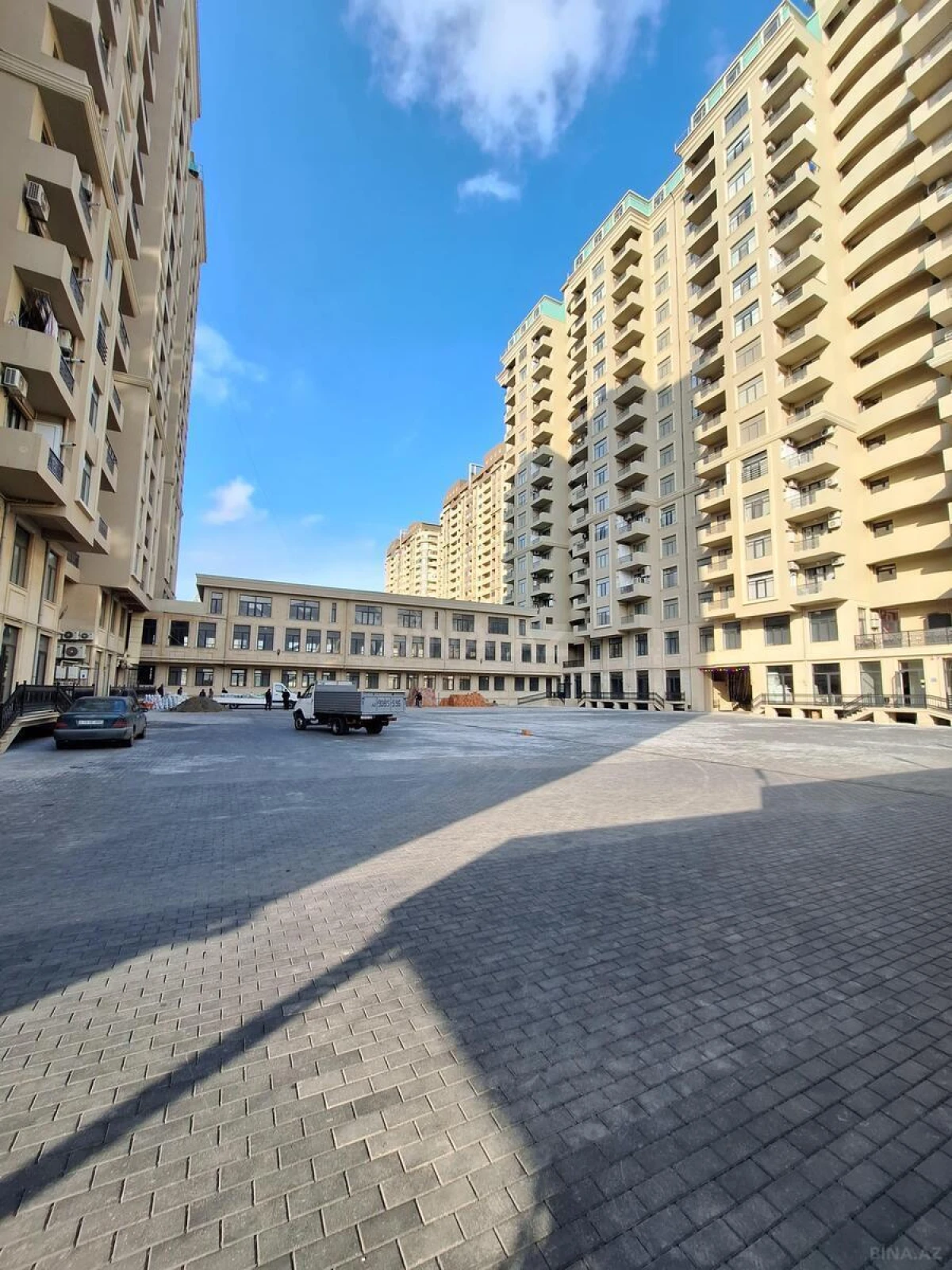Satılır 2 otaqlı mənzil 80 m²