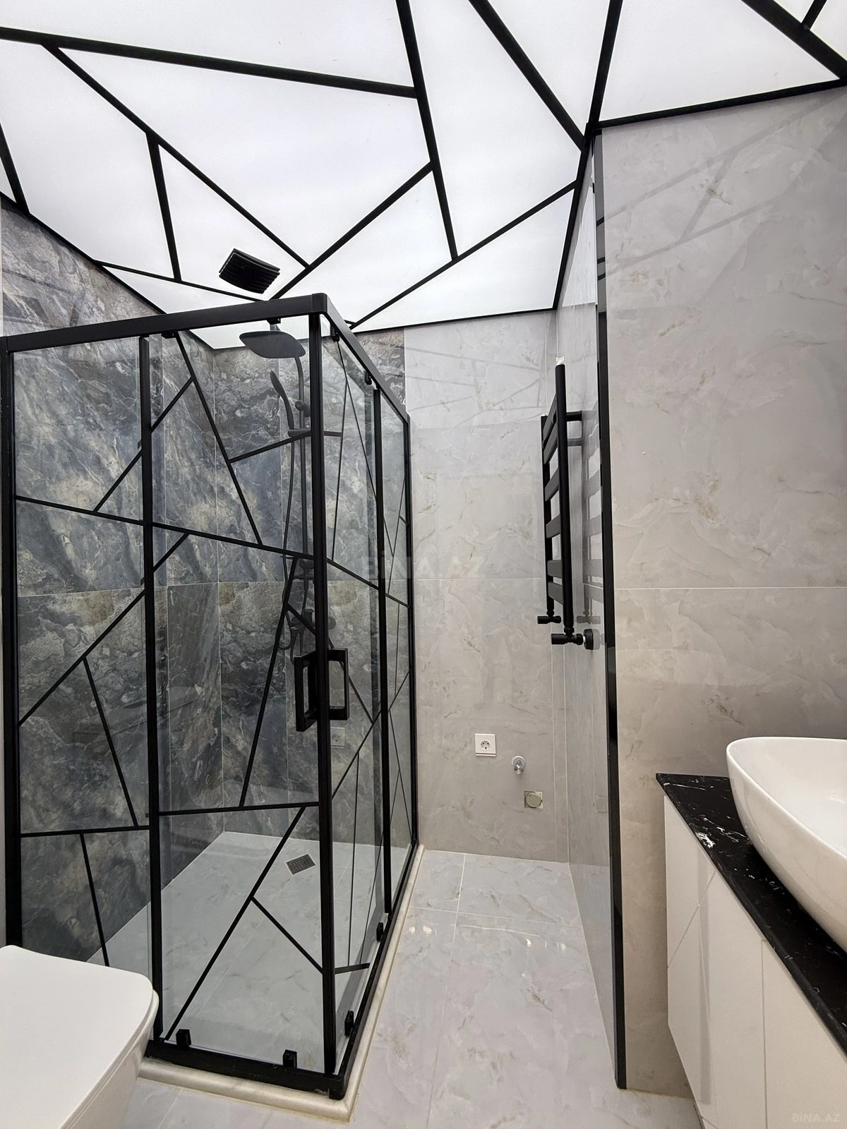 Satılır 2 otaqlı mənzil 75 m²