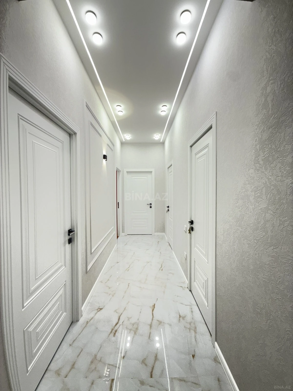 Satılır 2 otaqlı mənzil 75 m²