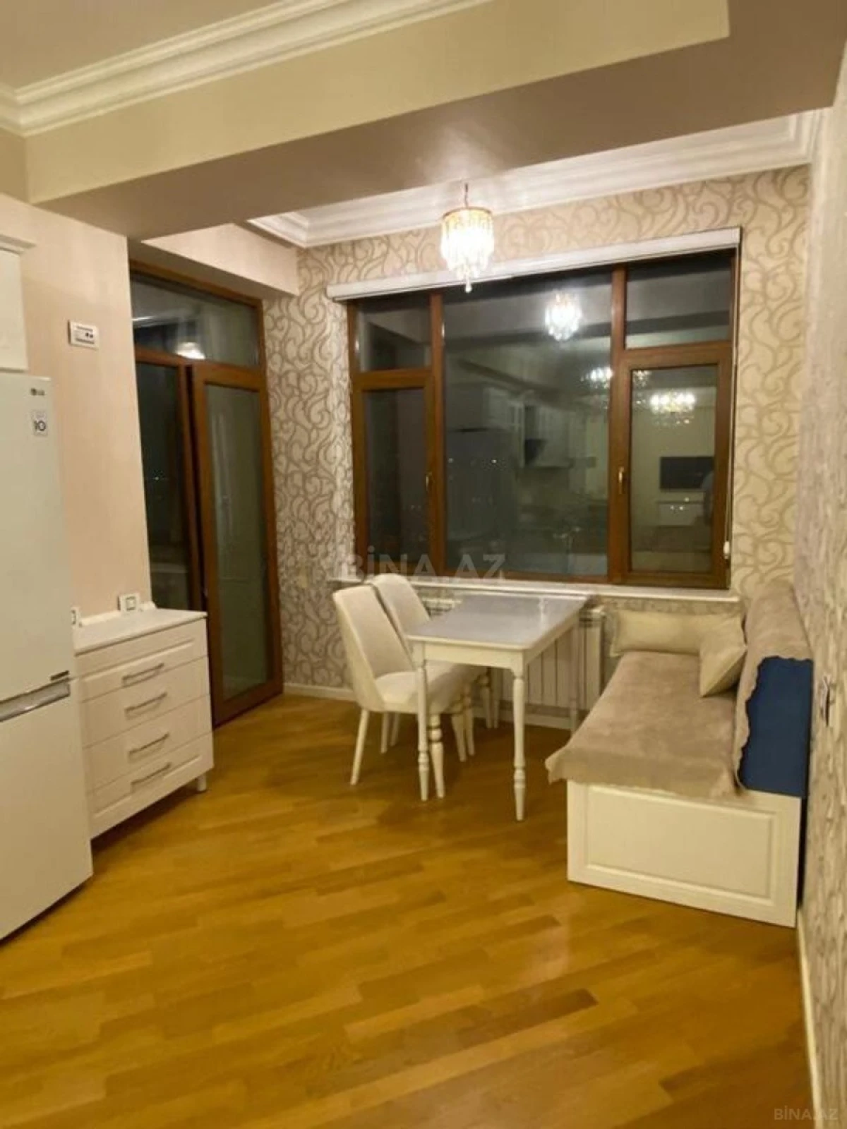 Satılır 3 otaqlı mənzil 116.7 m²