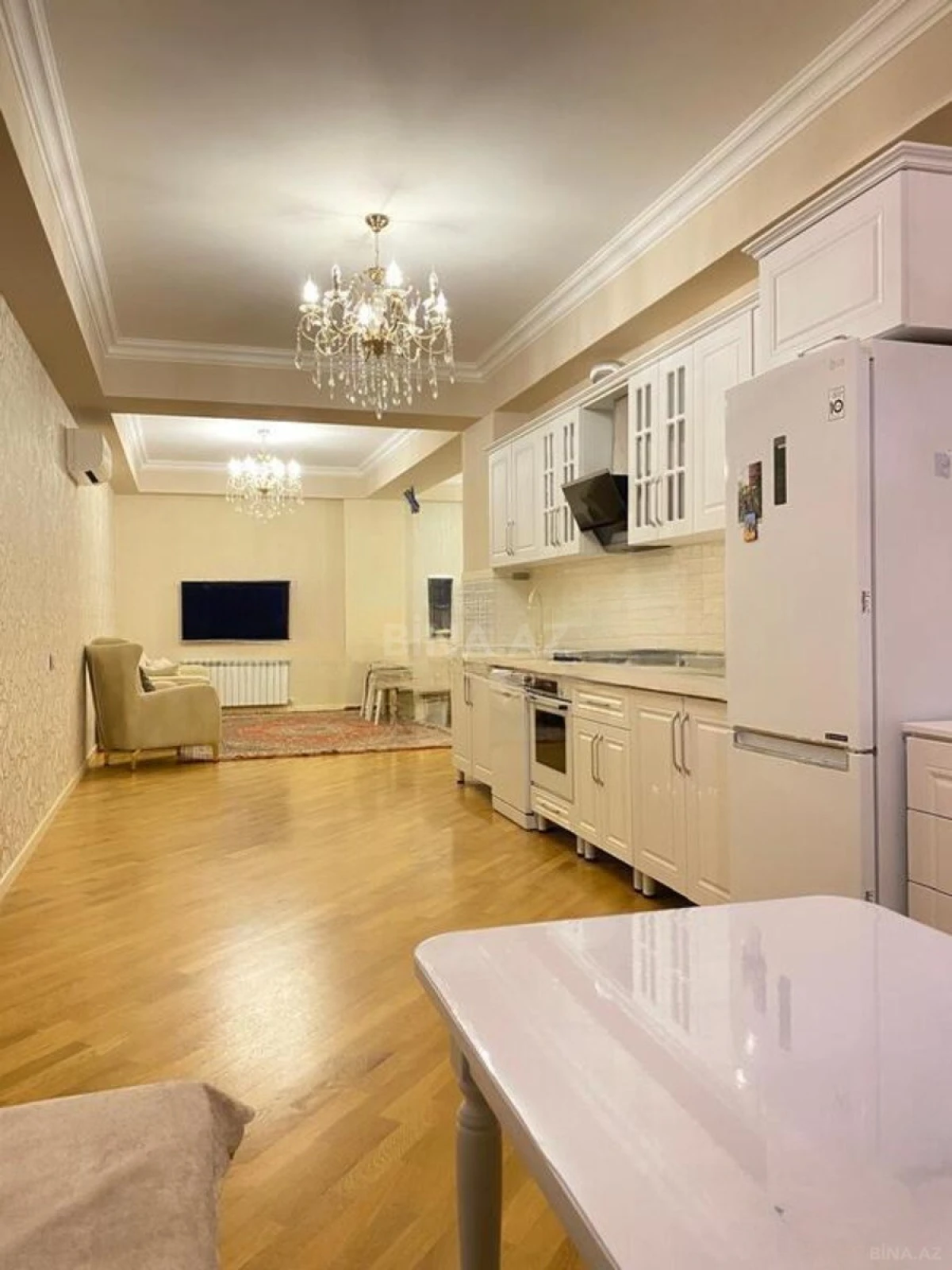 Satılır 3 otaqlı mənzil 116.7 m²