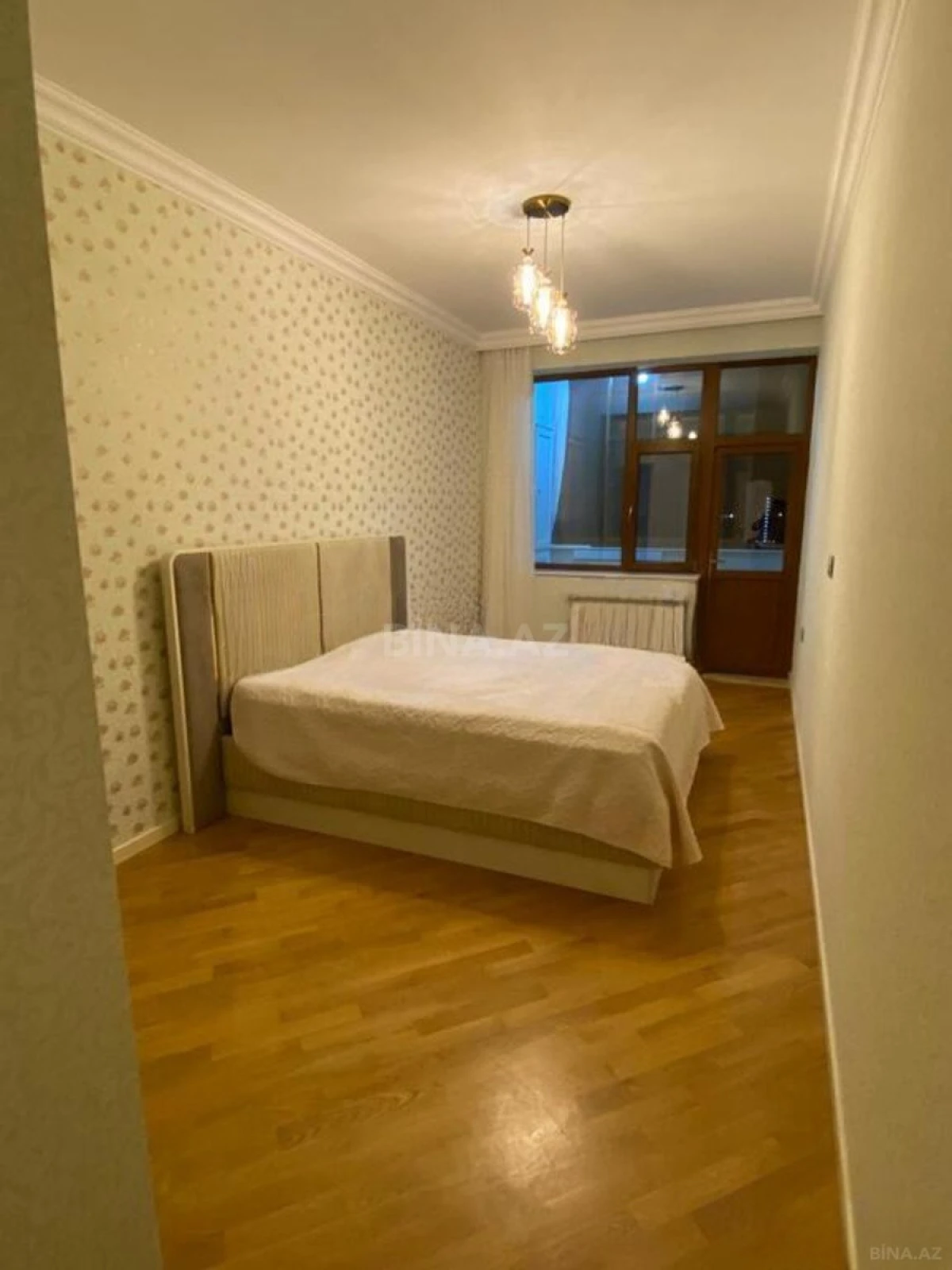 Satılır 3 otaqlı mənzil 116.7 m²
