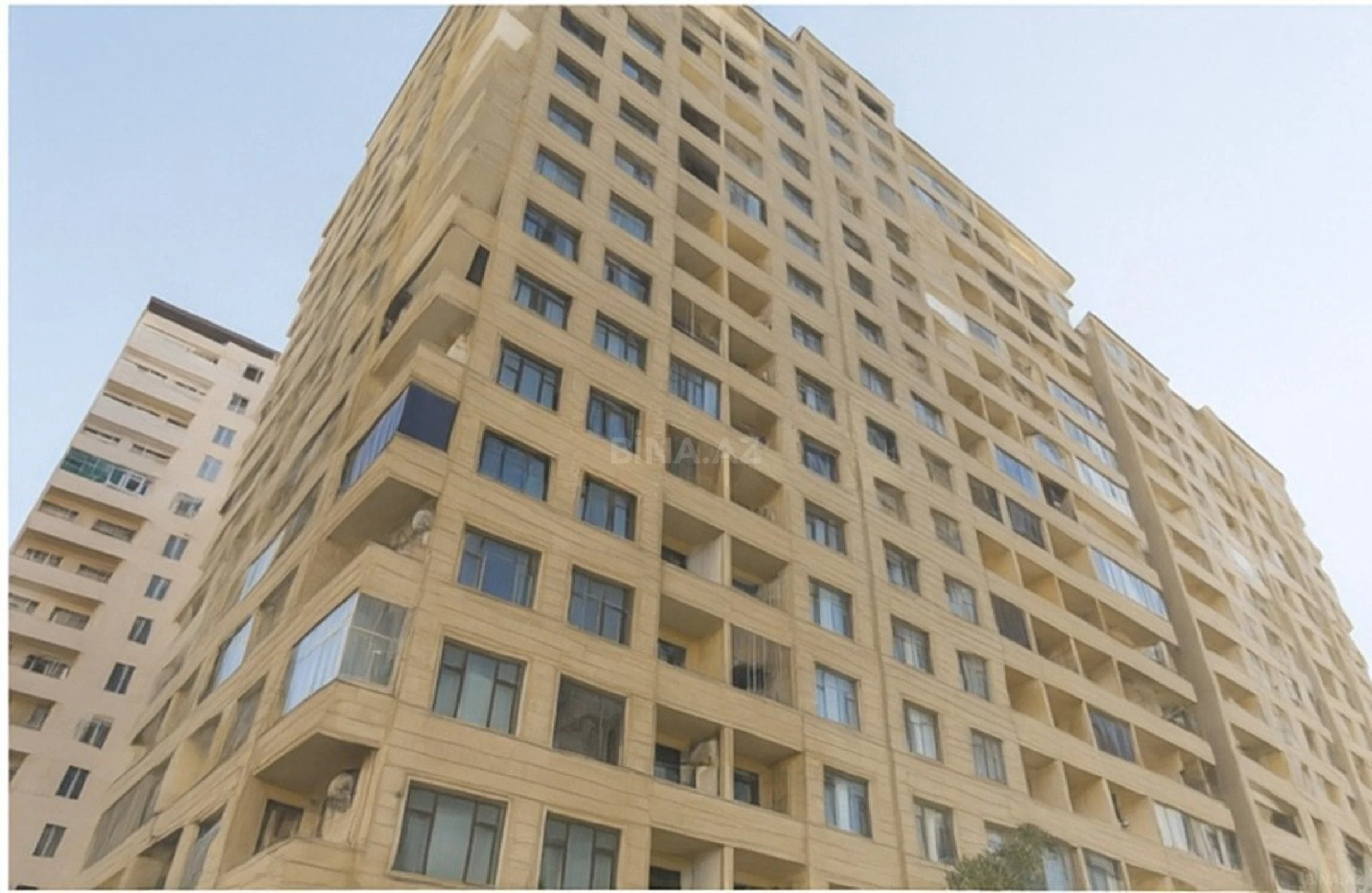 Satılır 3 otaqlı mənzil 116.7 m²