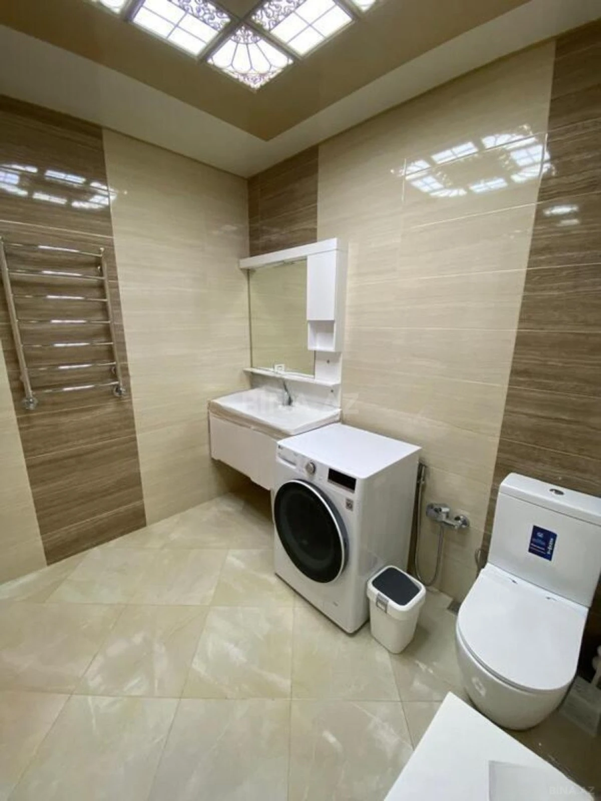 Satılır 3 otaqlı mənzil 116.7 m²