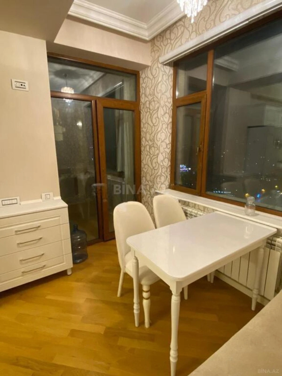 Satılır 3 otaqlı mənzil 116.7 m²