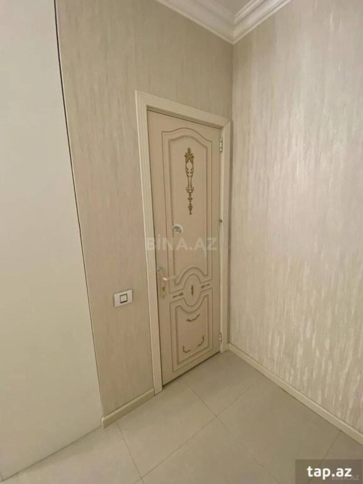 Satılır 3 otaqlı mənzil 116.7 m²