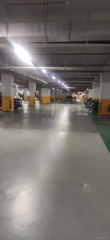 Satılır 4 otaqlı mənzil 178 m²