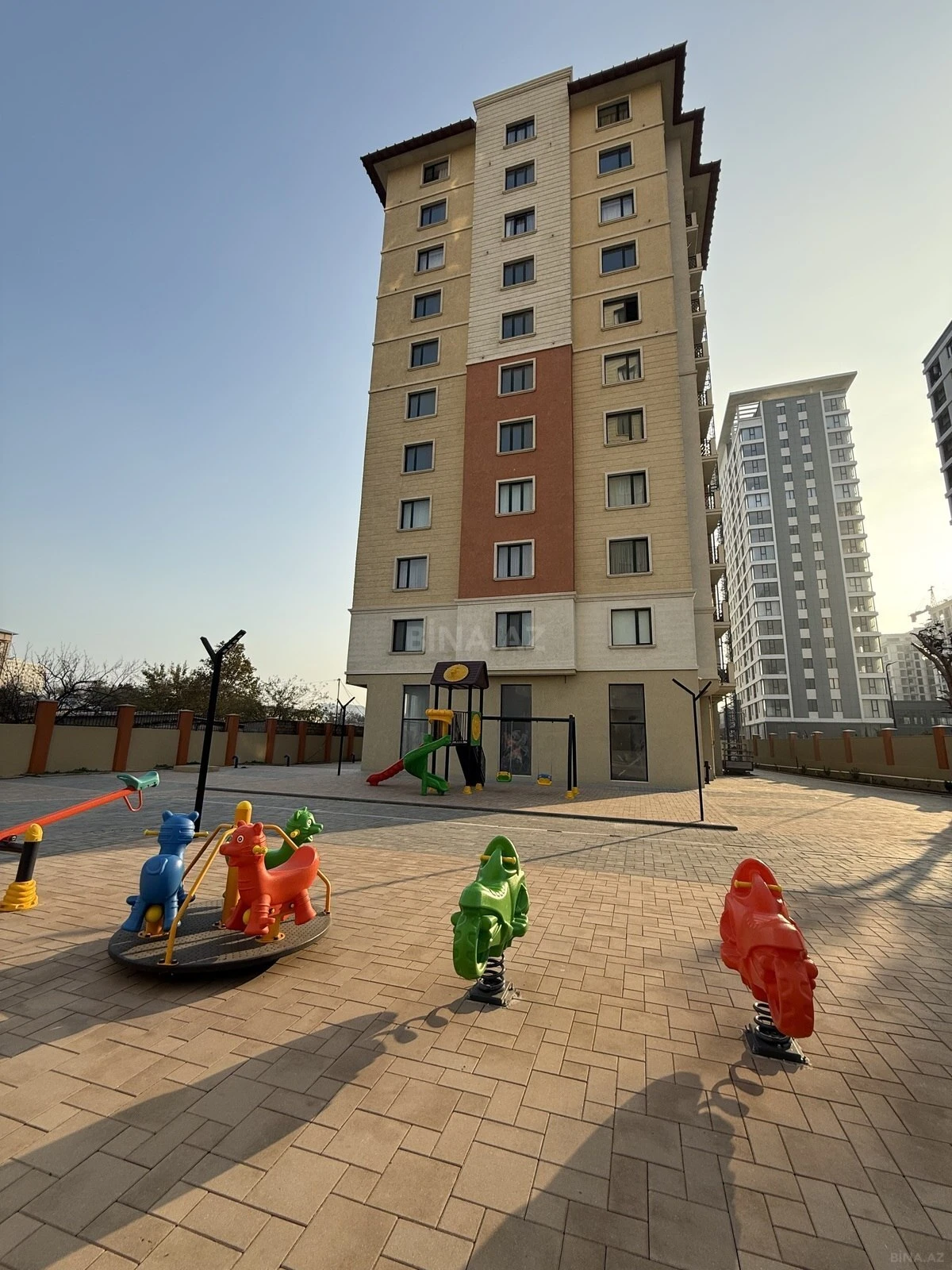 Satılır 2 otaqlı mənzil 70 m²