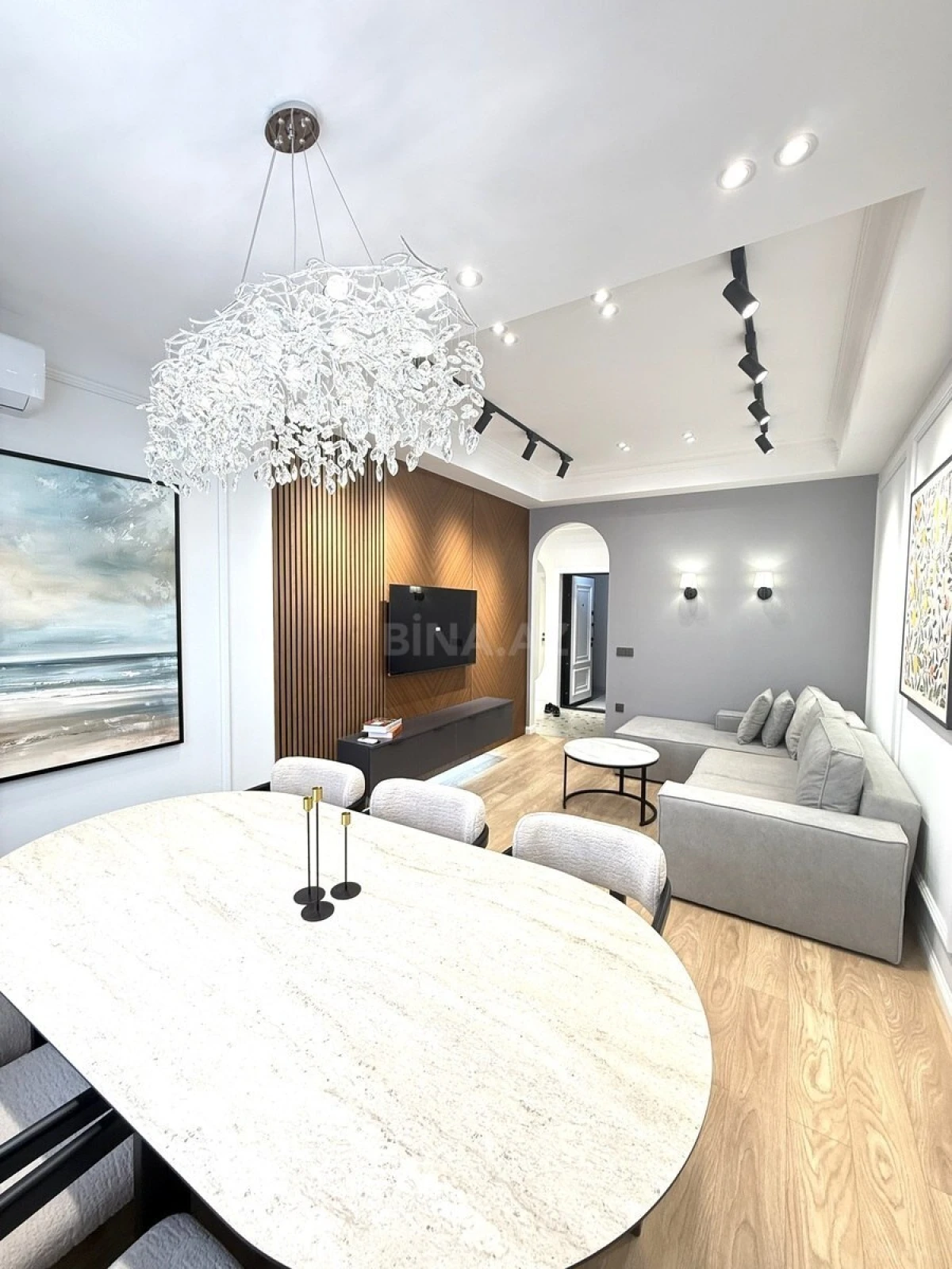 Satılır 2 otaqlı mənzil 70 m²